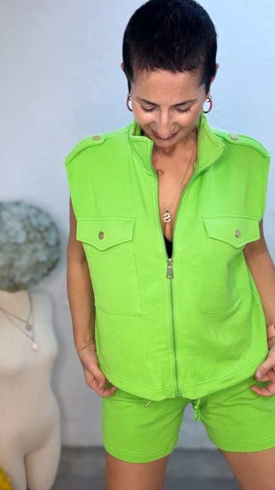 ŞORTLU YELEKLİ TAKIM